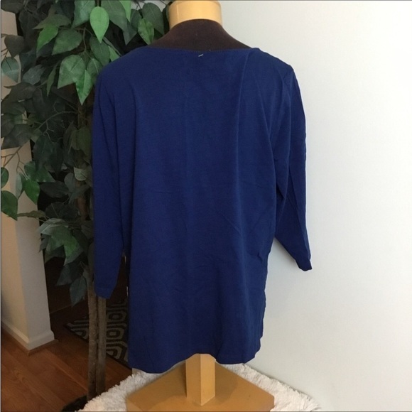 St John’s Bay pull over top Woman’s 1X blue with bead detail on neckline - Picture 6 of 9